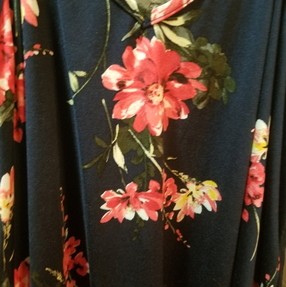 Floral cage cami tank - Picture 2 of 5